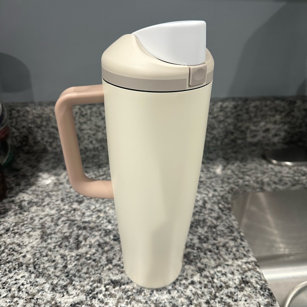 NEW Owala FreeSip 40oz Tumbler!